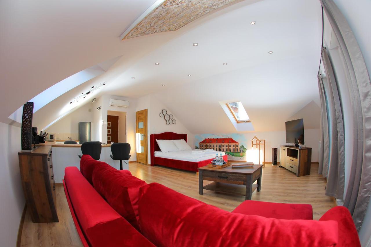 Apartament Ksiazecy Klimatyzacja Żagań エクステリア 写真